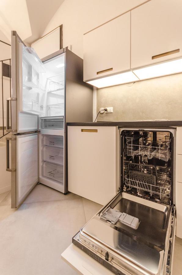 Cartoleria Suite: Spazioso, Moderno E Centrale Bologna Exterior photo